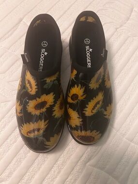 Sloggers Black Garden Clogs with Yellow Sunflower Print